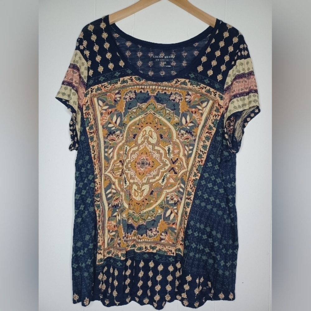 Lucky Brand Women's Navy and Orange Patterned Tee